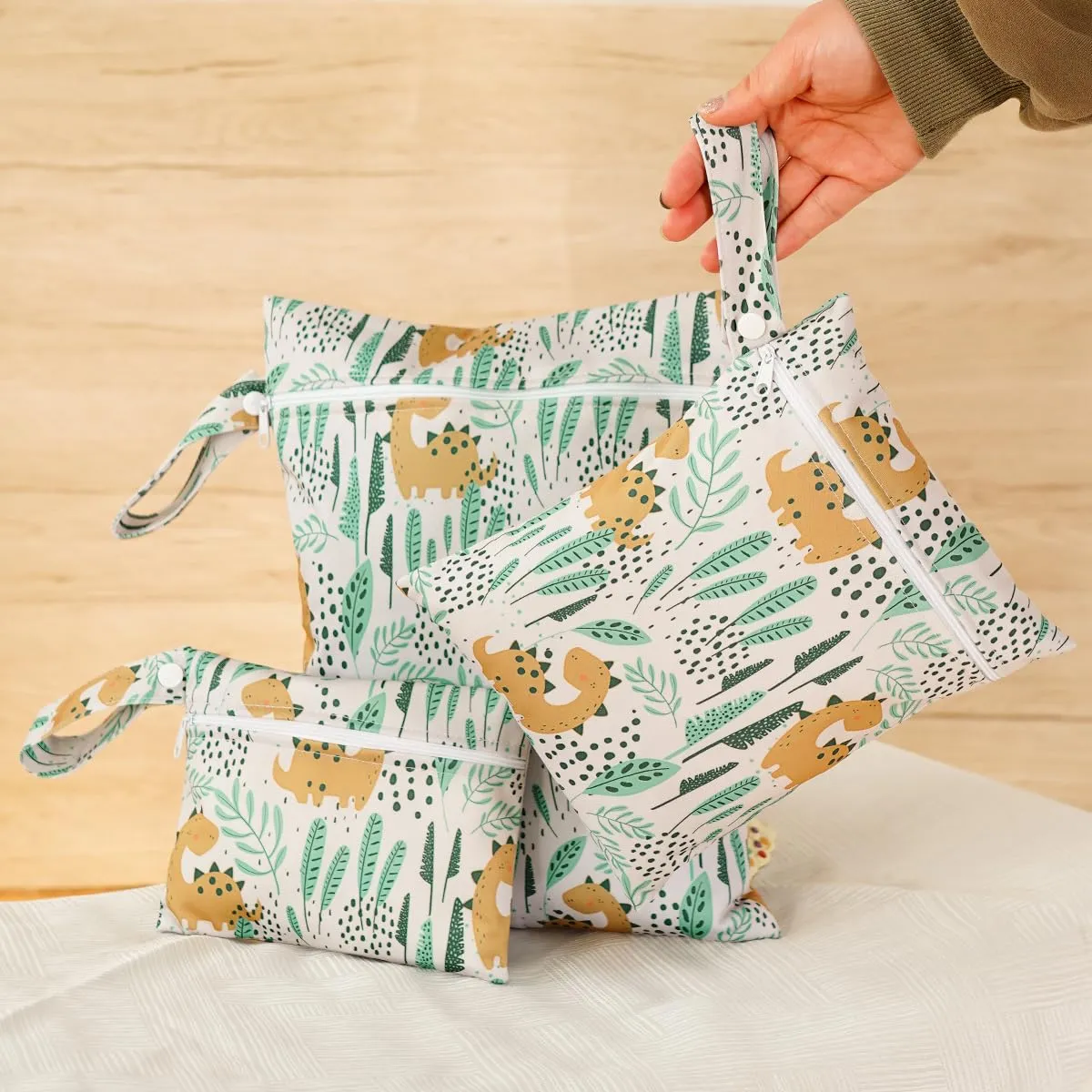 3 Set Wet Bag Storage Bag Zipper Waterproof Washable Travel Bags, Beach, Pool, Gym Bag for Cloth Diaper, Swimsuits & Wet Clothes(EF616)