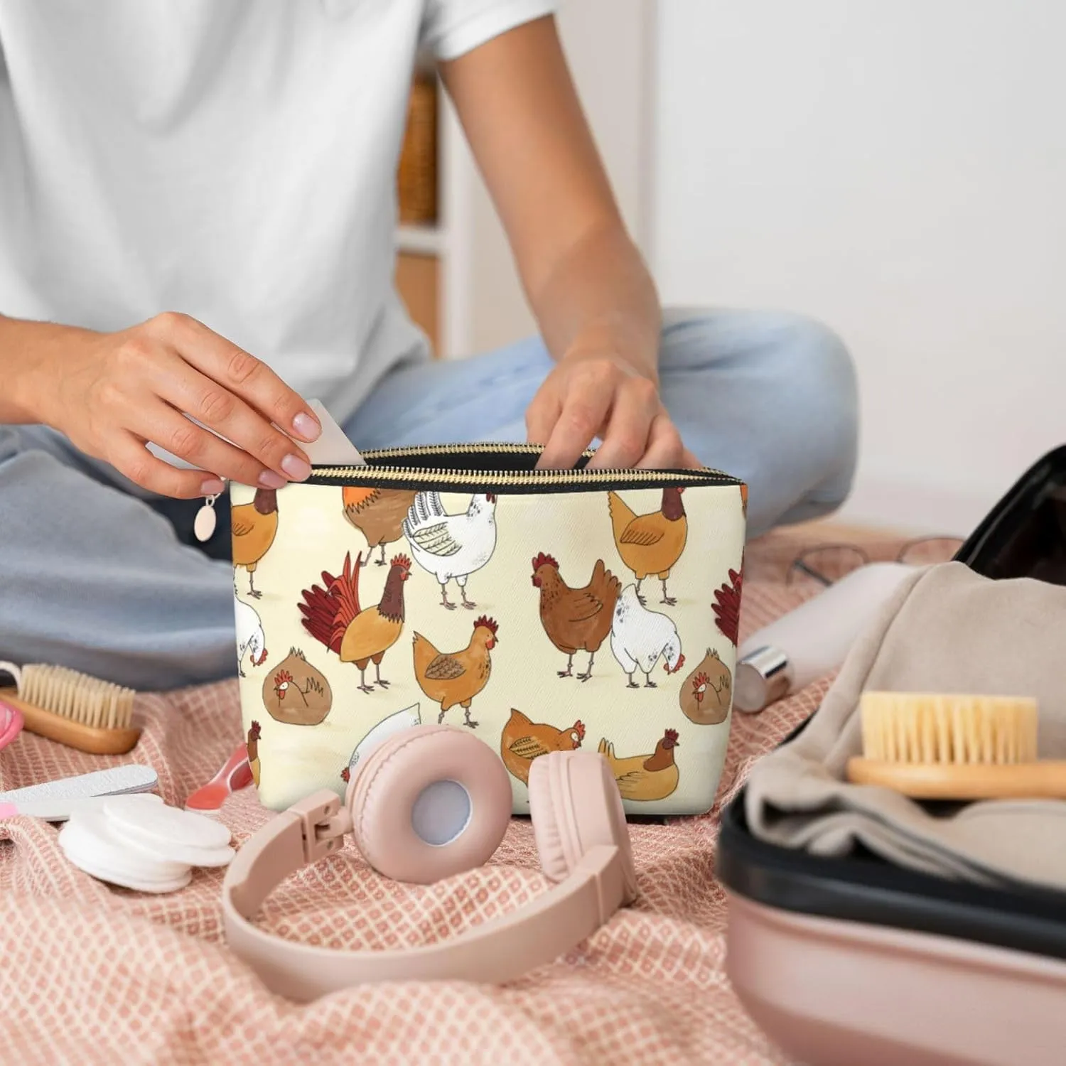 A Brood Of Chickens Cosmetic Bag Travel Makeup Bag Organizer Toiletry Bag with Zipper Storage Pouch Coin Purse Brushes for Women Girls Gifts