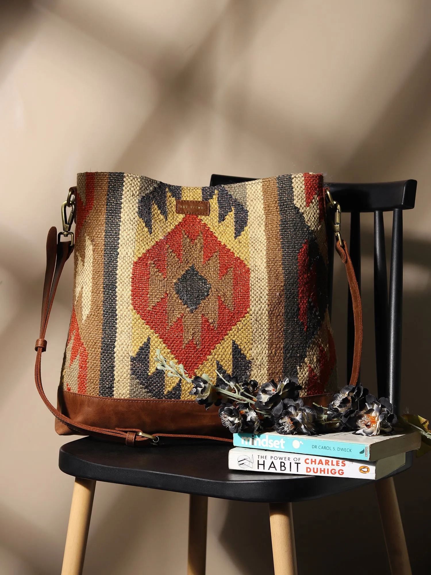 AUSTERE - KILIM &  LEATHER HAND  BAG
