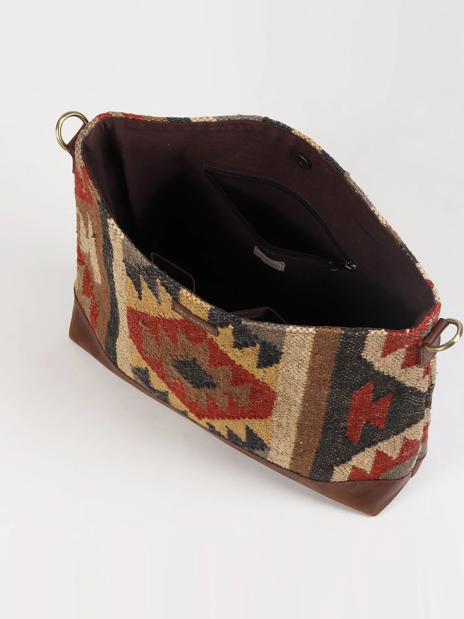 AUSTERE - KILIM &  LEATHER HAND  BAG