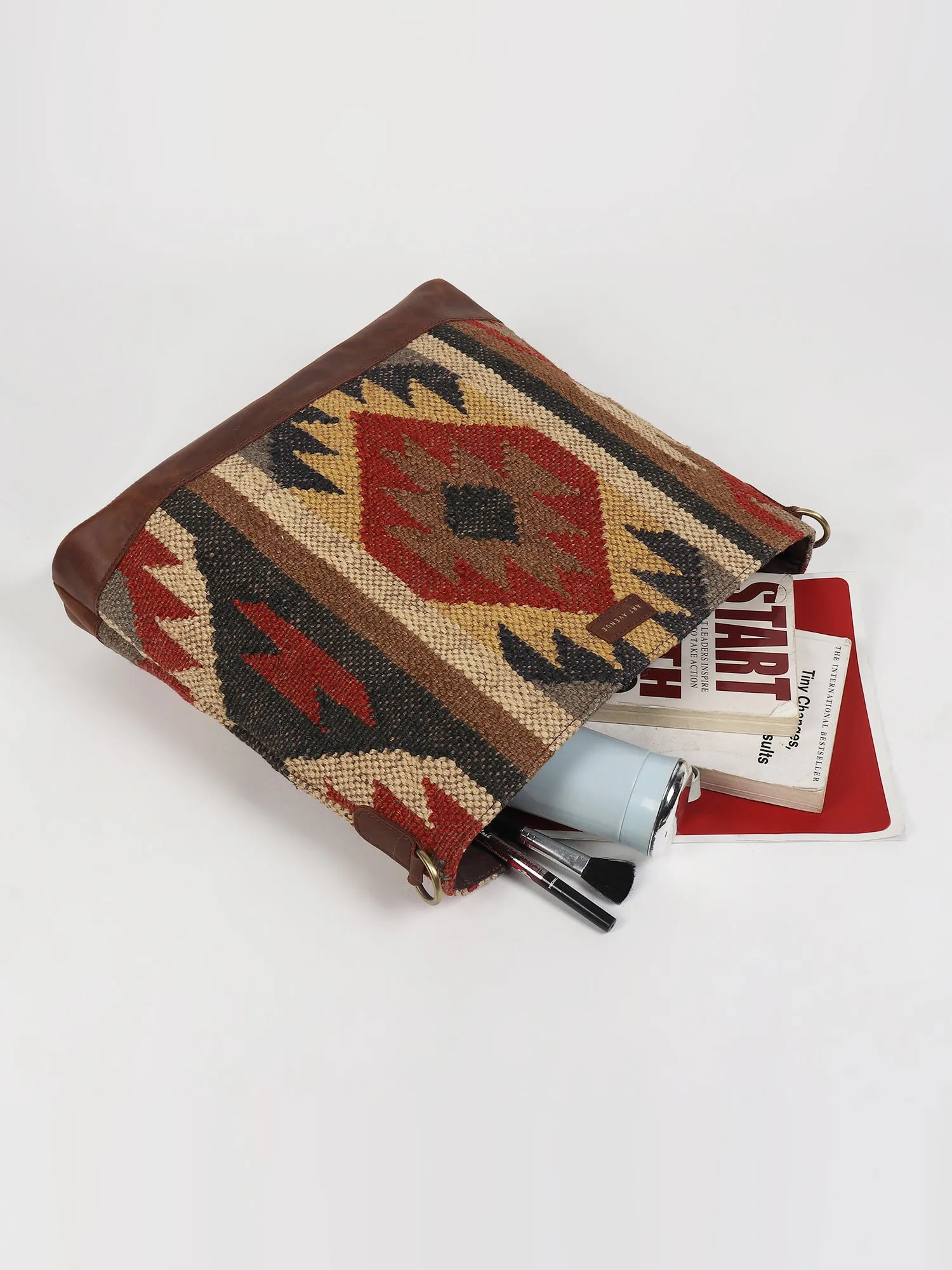 AUSTERE - KILIM &  LEATHER HAND  BAG