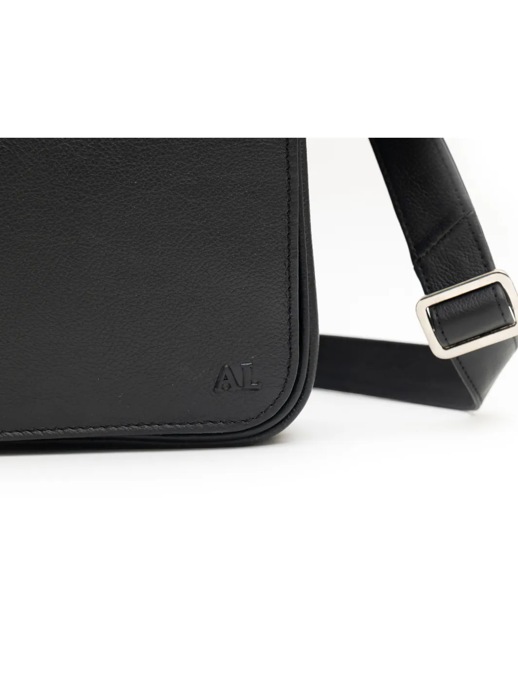 Cambridge Full Grain Messenger Bag