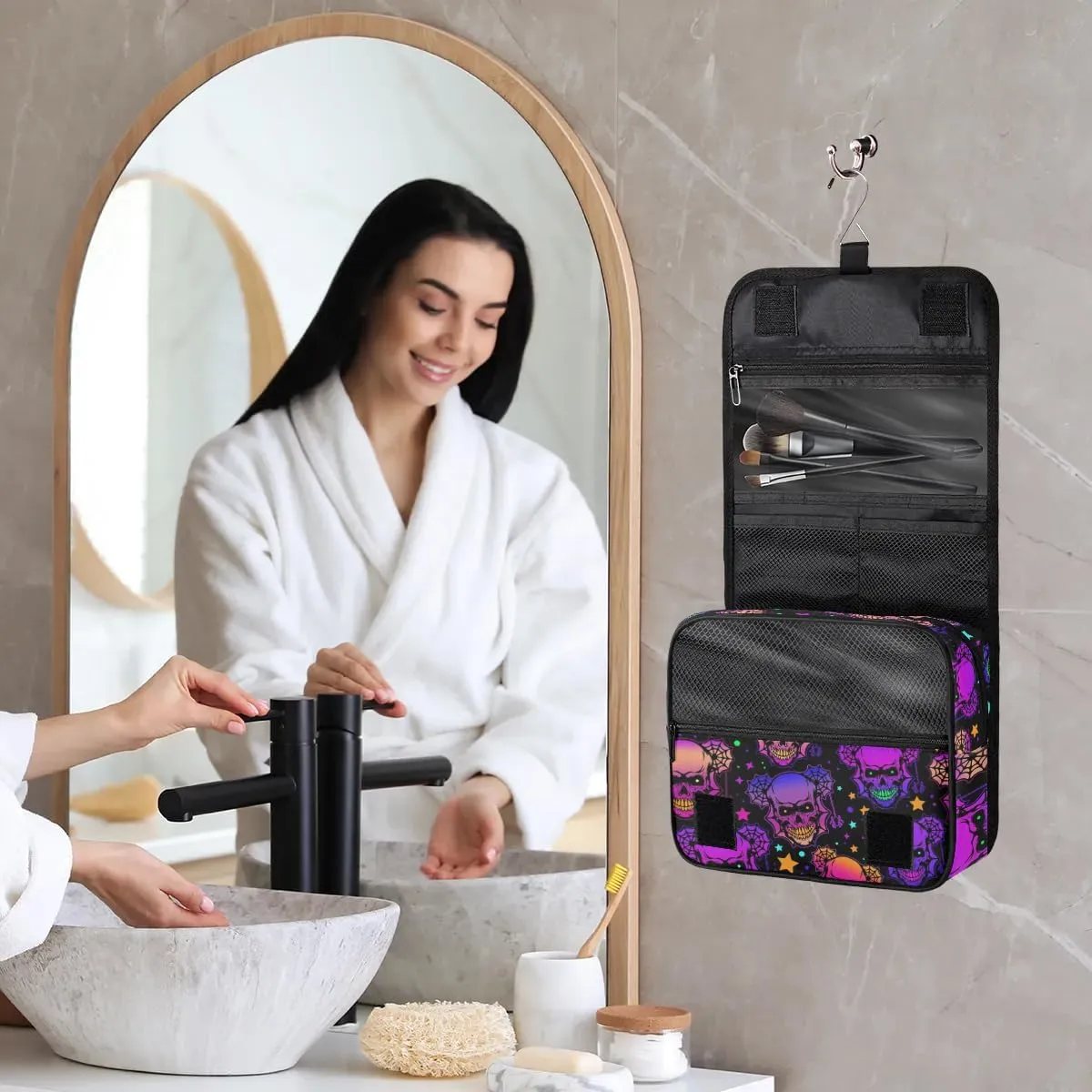 Hanging Toiletry Bag Halloween Skeleton Women Travel Makeup Bag Organizer Toiletries Bag for Travel Size Essentials Accessories Cosmetics