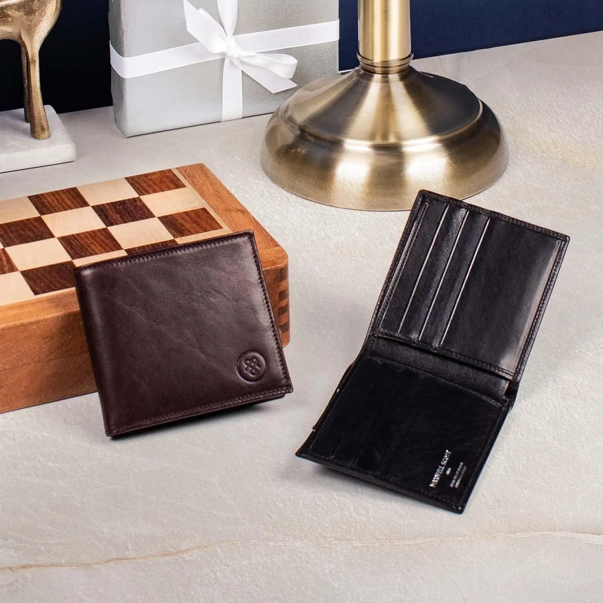 Maxwell Scott - Luxury Leather RFID Billfold Wallet for Men - Handmade from Italian Full Grain Hides - The Vittore RFID Black