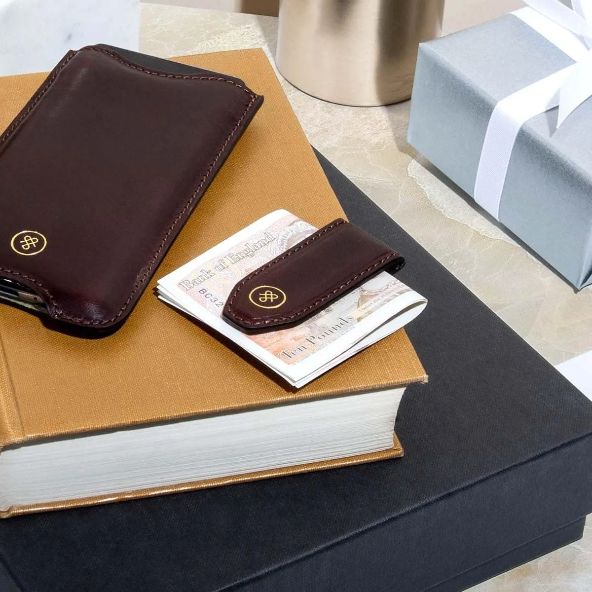 Maxwell Scott - Mens Luxury Leather Magnetic Money Clip - Handmade from Premium Italian Full Grain Hides - The Pesaro