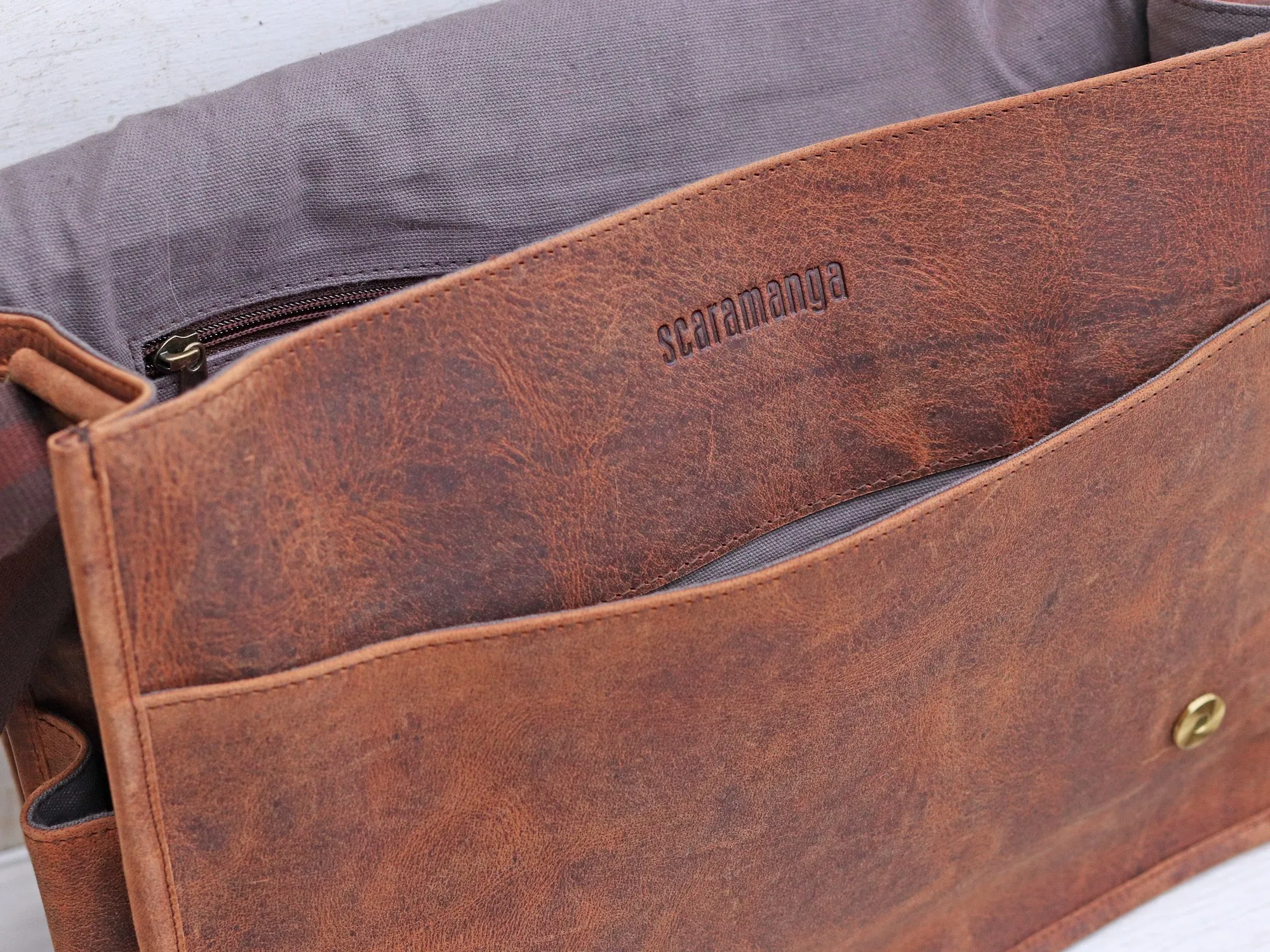 Men's Deluxe Leather Messenger Bag - 15 inch