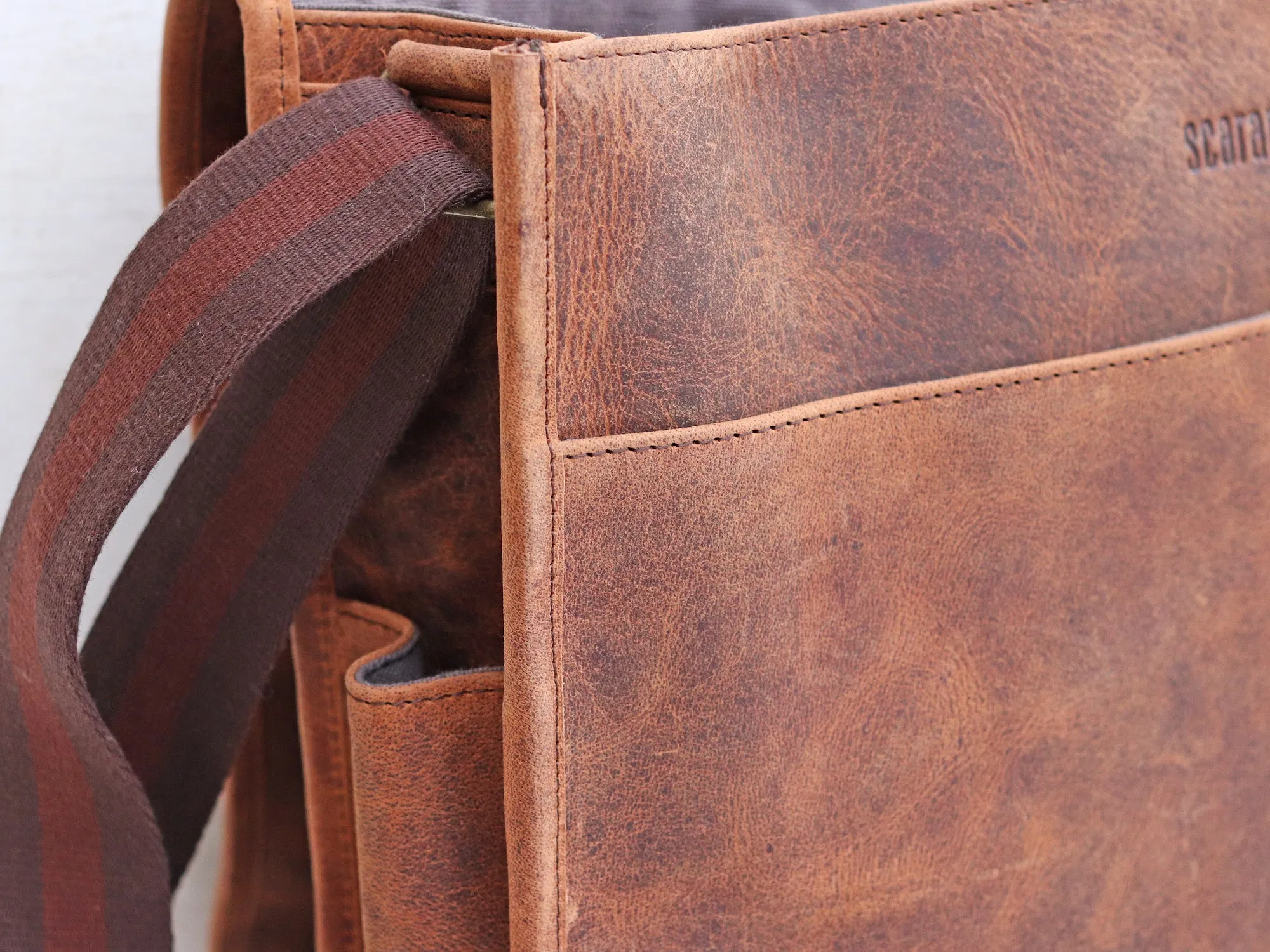 Men's Deluxe Leather Messenger Bag - 15 inch
