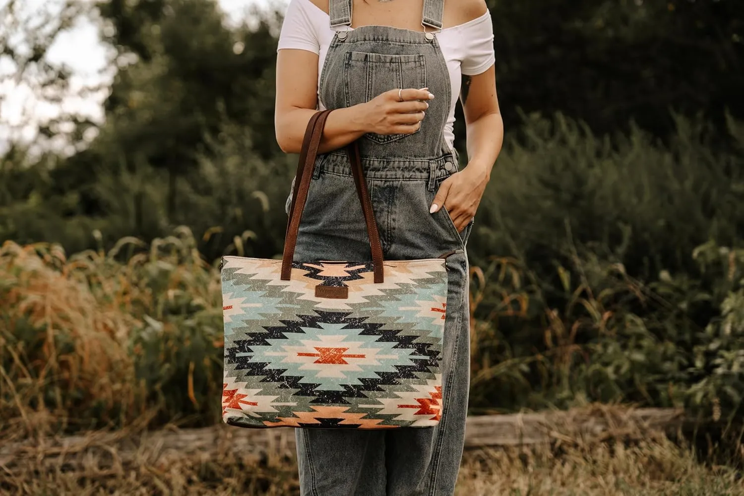 Montana West Wrangler Tote Bag for Women Canvas Shoulder Handbag Aztec Purse