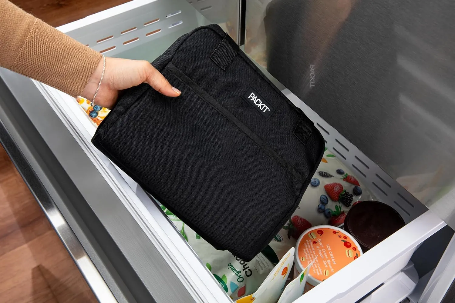 PackIt® Freezable Hampton Lunch Bag, Black, Built with EcoFreeze® Technology, Collapsible, Reusable, Zip Closure with Front Pocket and Shoulder Straps, Designed for Fresh Office Lunches