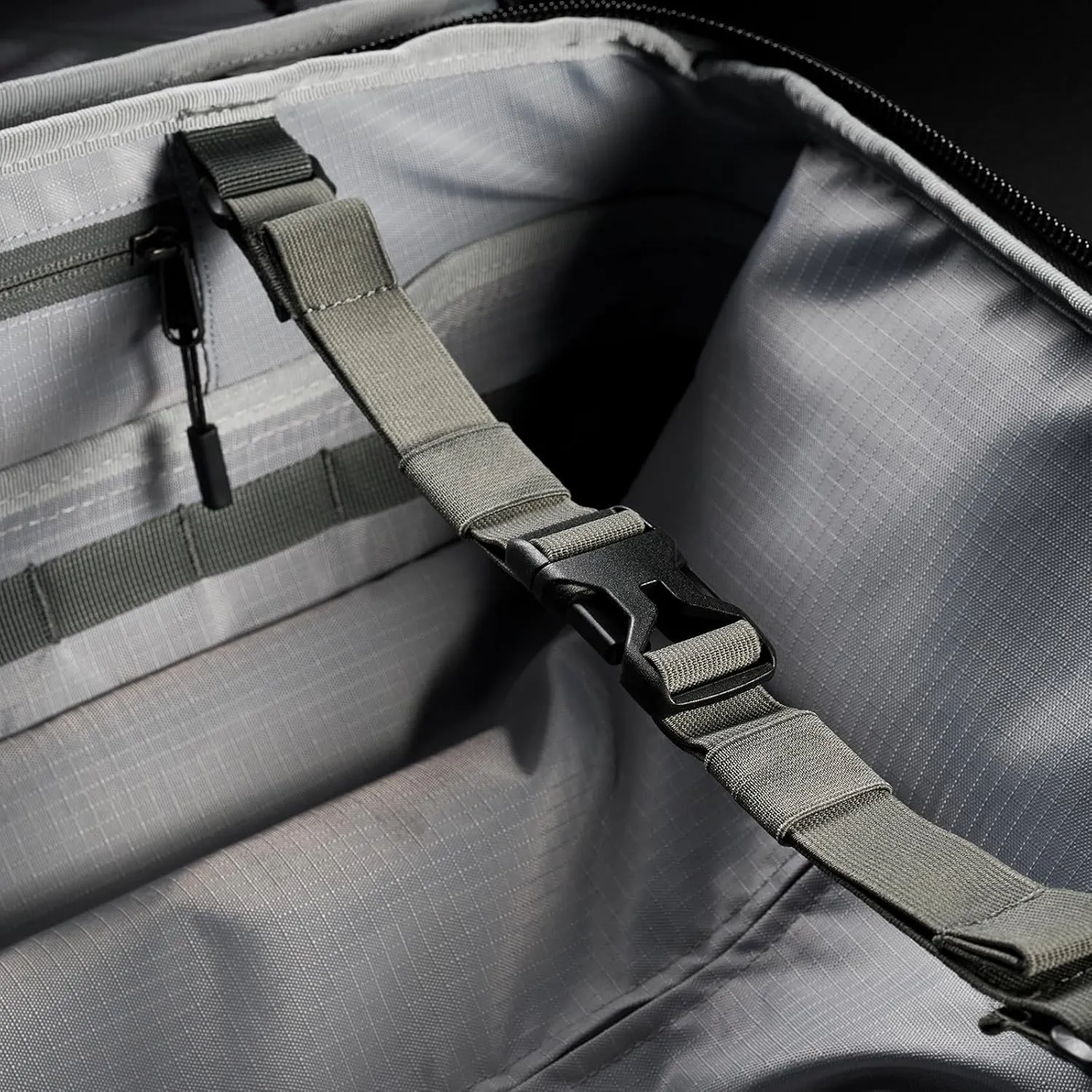 Pelican, Black, 32 Inch Check-In