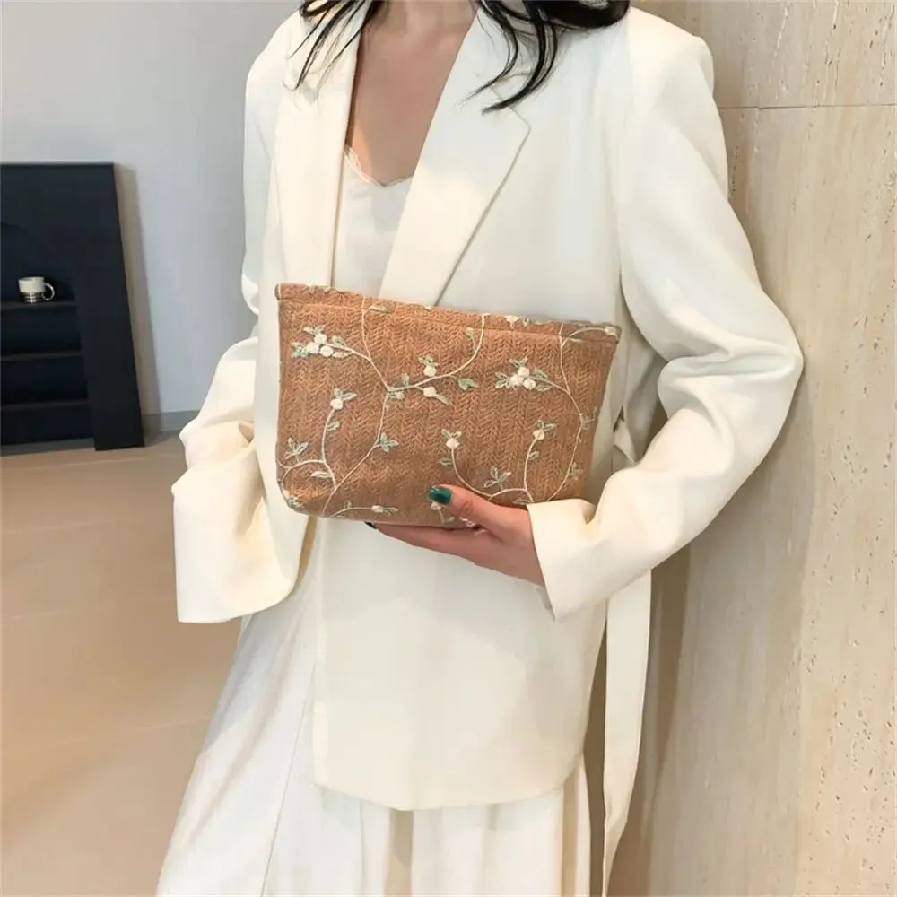 Rattan Handheld Straw Clutch Wristlet