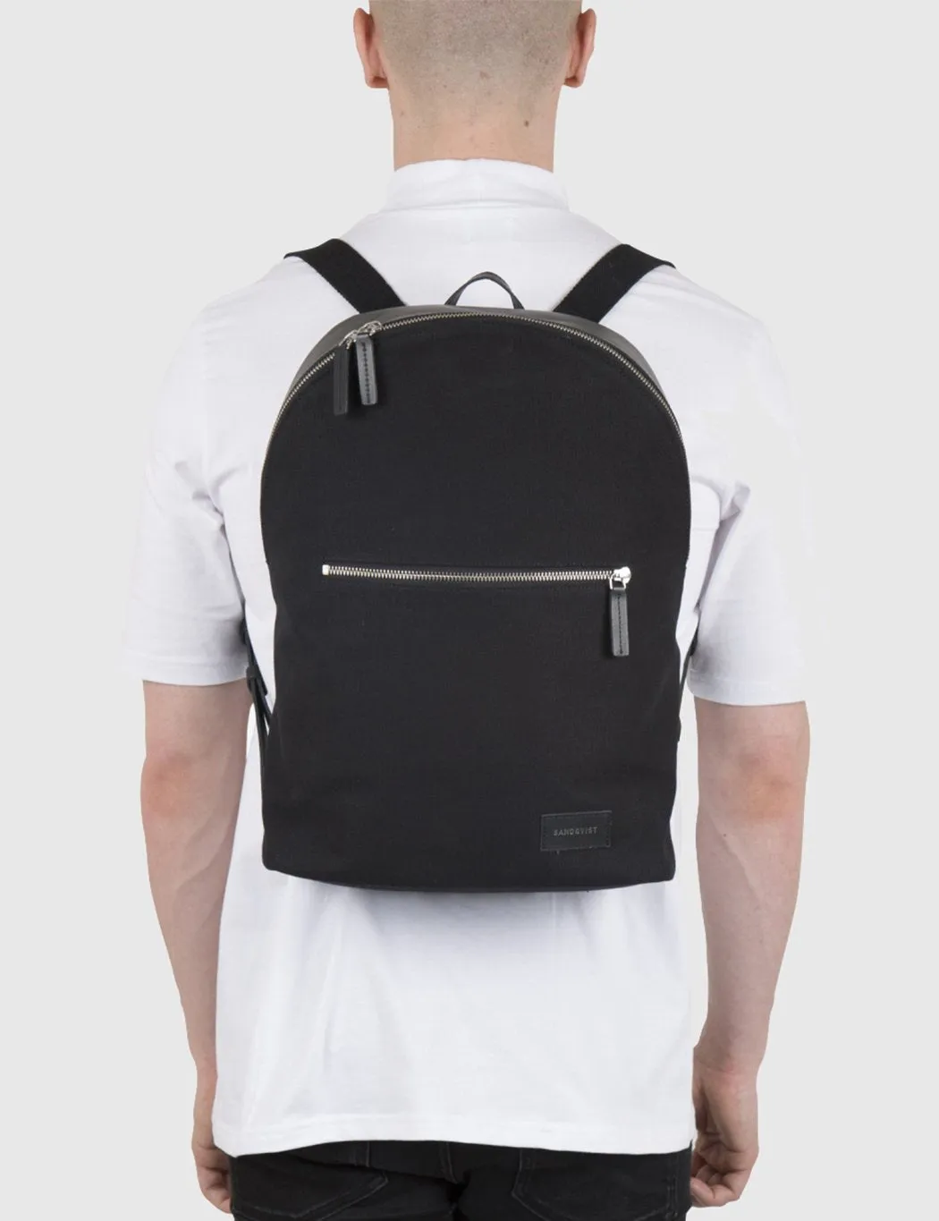 Refund policy Apollo Black Backpack - Efficient customer service (Canvas) Sandqvist
