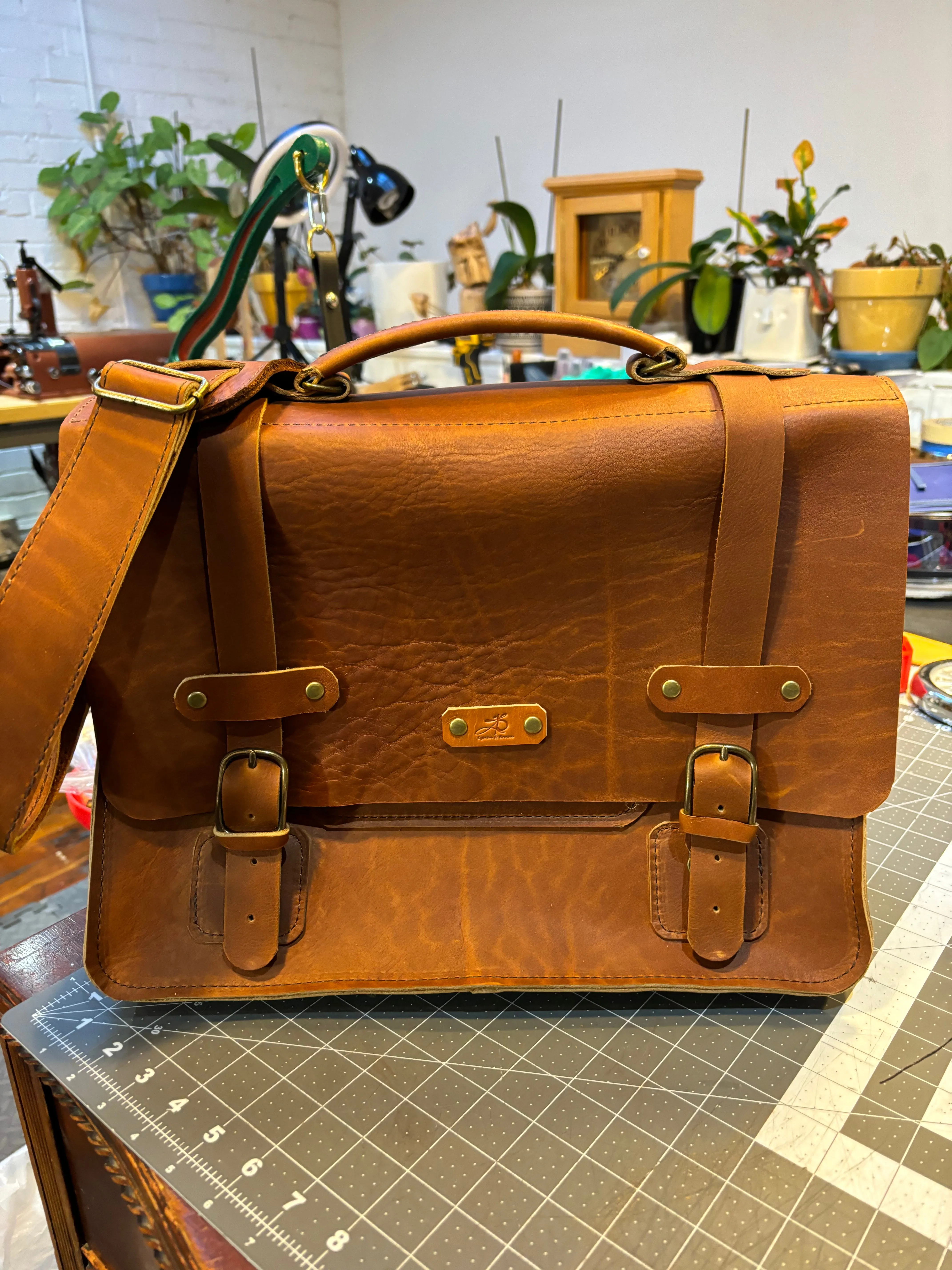 Sm. Vintage Messenger Bag