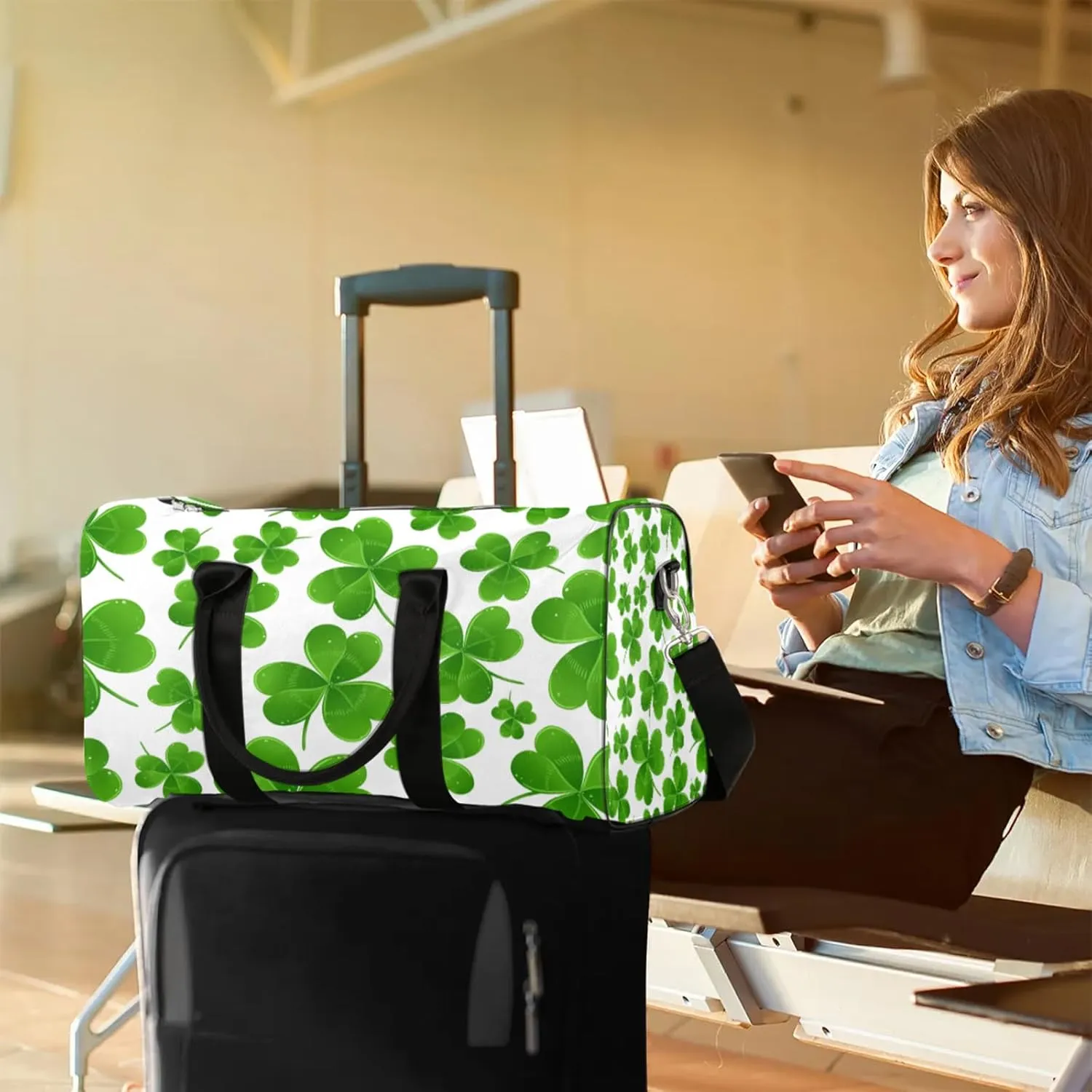 St Patricks Day Green Clover Travel Duffle Bag, Weekender Bags for Women Men, Carry on Overnight Bag Waterproof Gym Bags, Hospital Bag for Labor and Delivery