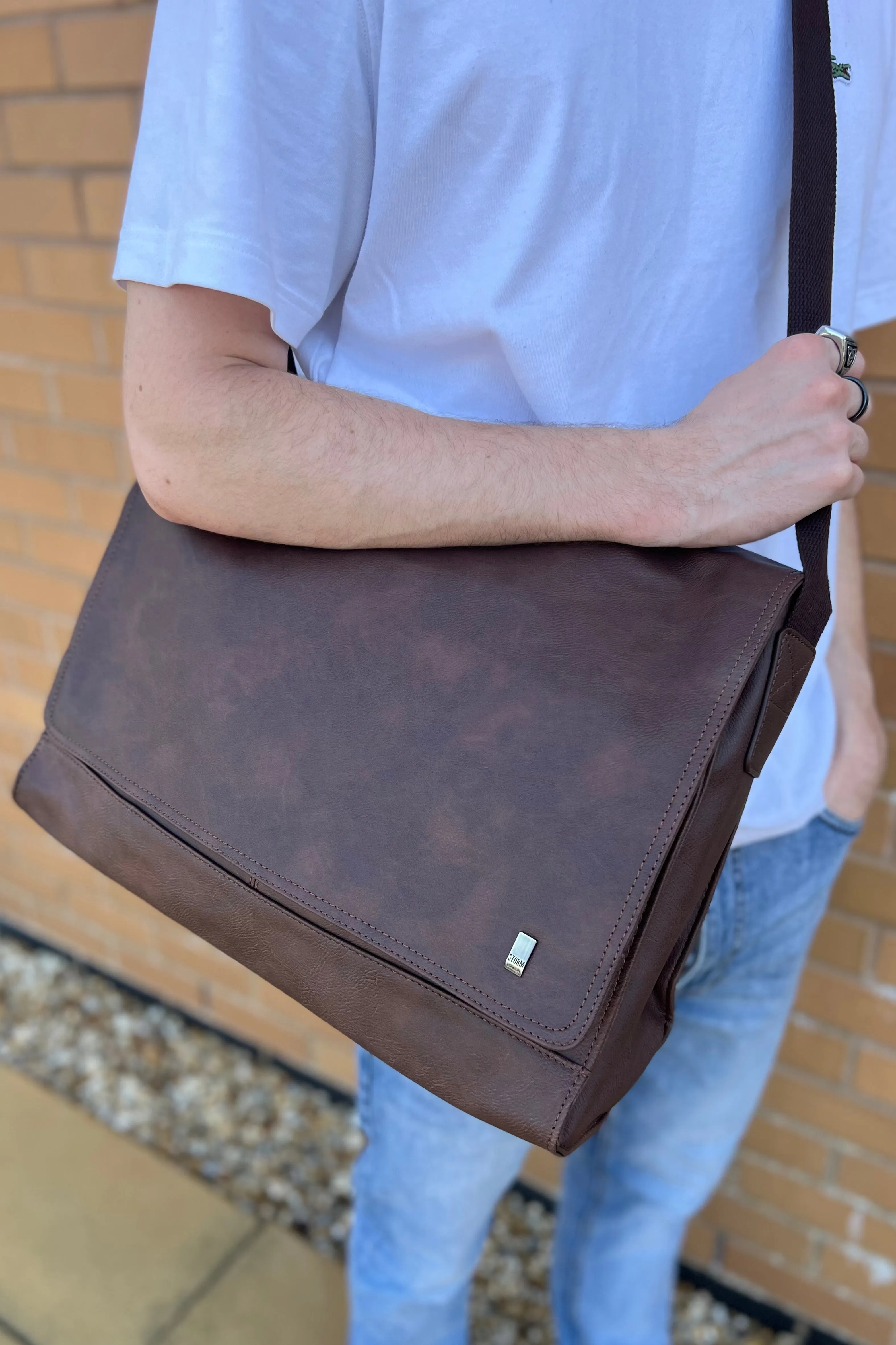 STORM London NORTHWAY Messenger Laptop Bag