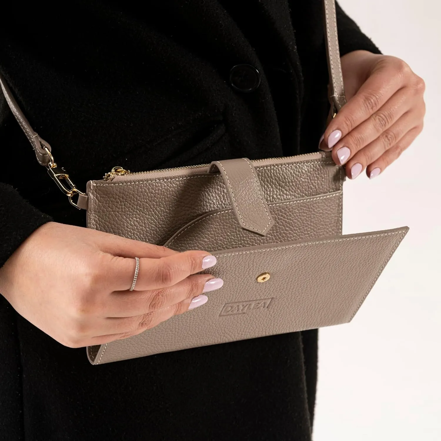 Stylish Wristlet Wallets and Small Handbag Purses for Women – Fashionable and Functional Accessories