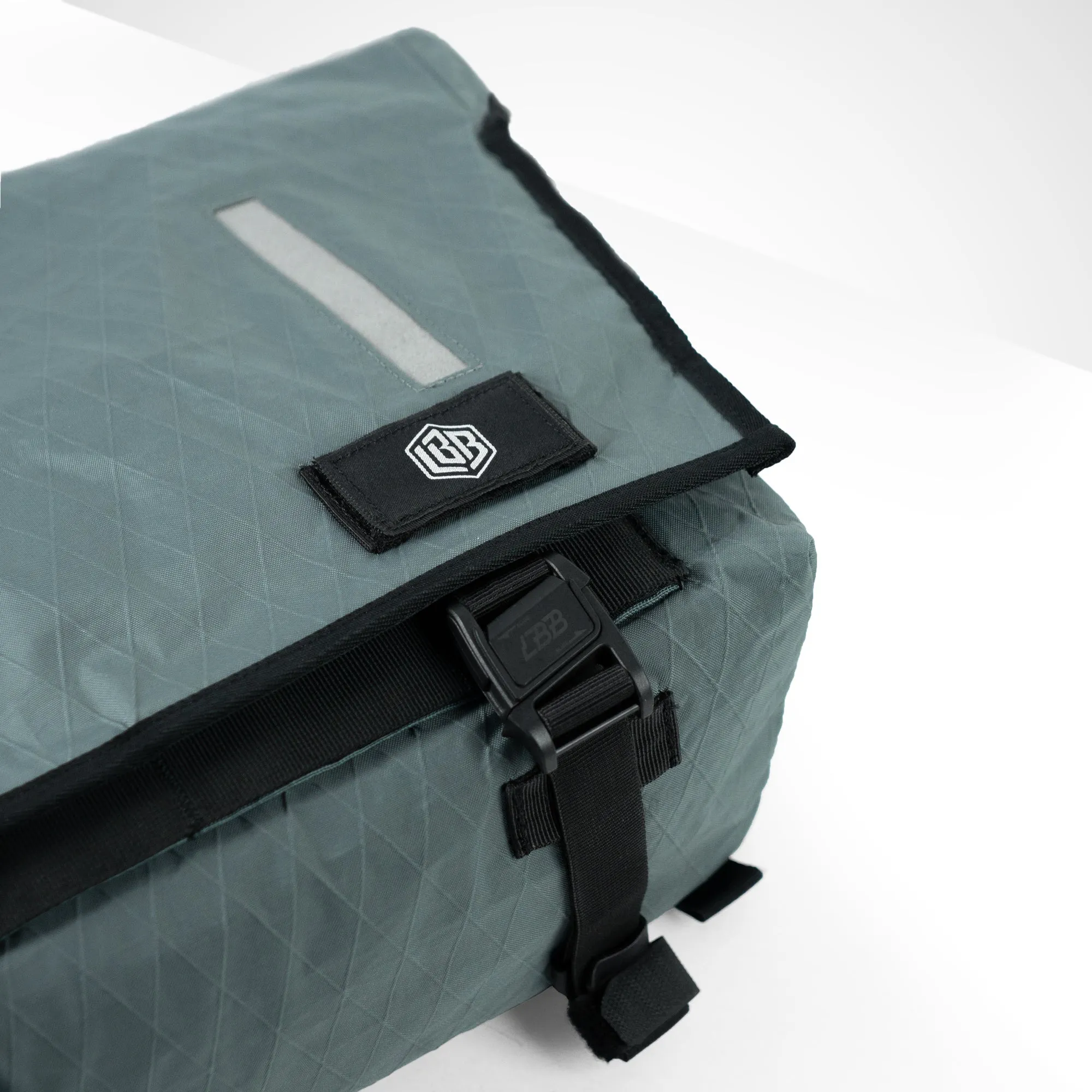The Echelon [S] | X21 Slate Grey