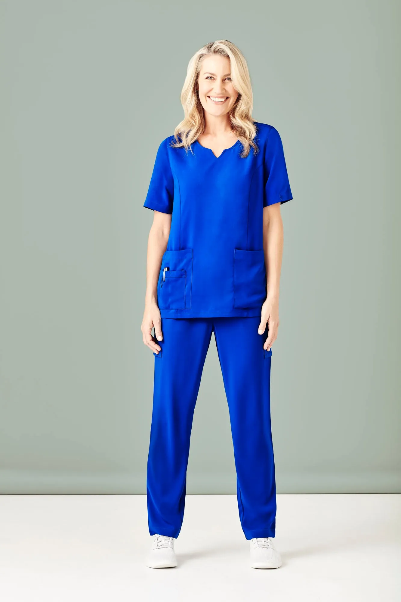 Womens Multi-Pocket Slim Leg Pant